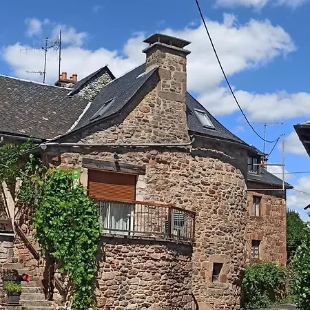 De La Tambourde, L'autenticite Paisible Lassouts