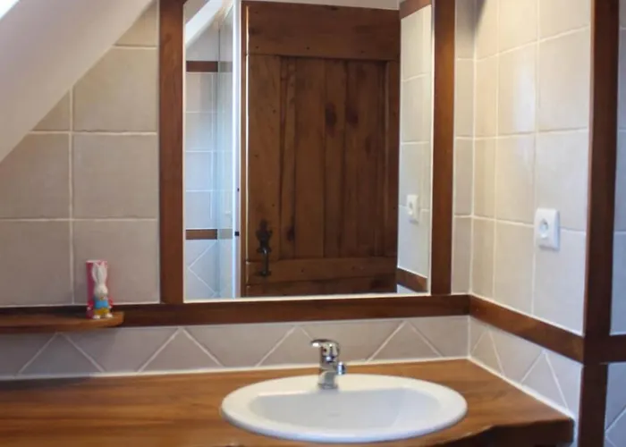 De La Tambourde, L'autenticite Paisible *