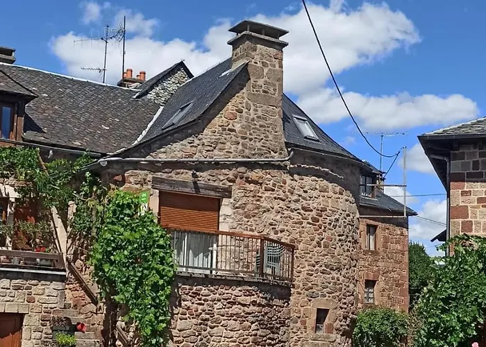 De La Tambourde, L'autenticite Paisible Lassouts